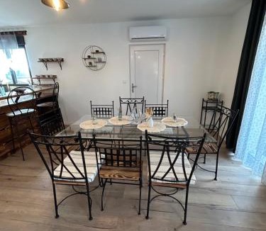 Limoges Apartment | Superbe pavillon 4 chambres - parking privé - Grande Terrasse au calme - limoges