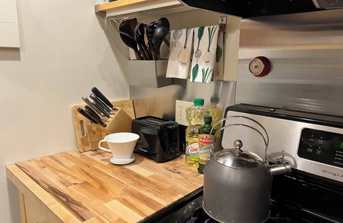 Greenwood Apartment | Superbly Comfy 2-bedroom apartment in Seattle perfect for your getaway-