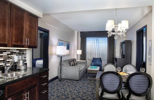 Lower Nob Hill Apartment | SUPERBOWL WEEK, San Francisco Wyndham Canterbury, 1 bdm deluxe suite