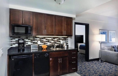 Lower Nob Hill Apartment | SUPERBOWL WEEK, San Francisco Wyndham Canterbury, 1 bdm deluxe suite
