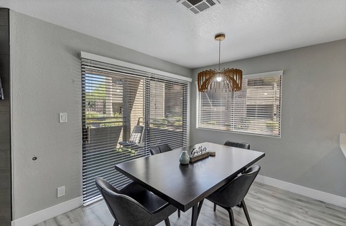 Spring Valley Apartment | Superhost 5 Star ⭐ Service with 2 Bedrooms