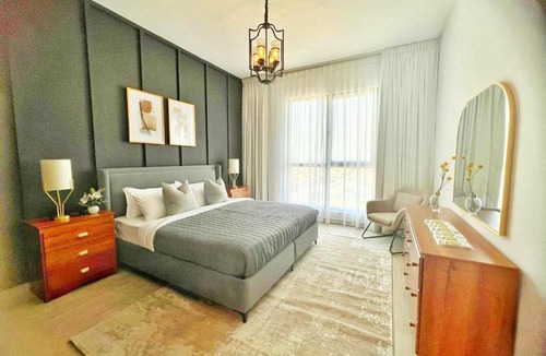 Umm Suqeim 3 Apartment | SuperHost - Luxury Apt Amidst Lush Greens in Madinat Jumeirah