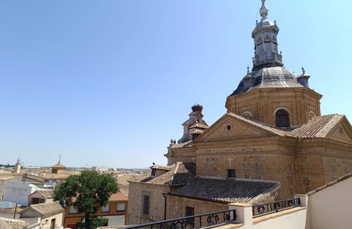 Consuegra Apartment | Superior Apartment 'Corredor' with Terrace, Wi-Fi and Air Conditioning