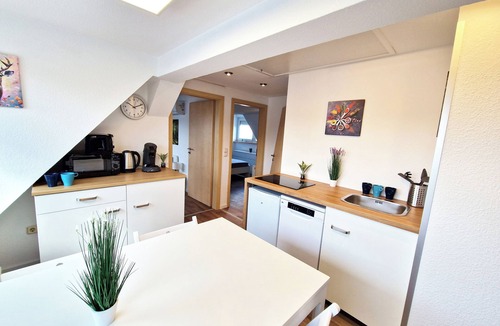 Rheinhausen Apartment | Superior duplex dream apartment with sunny balcony just 5 minutes from Europa-Park