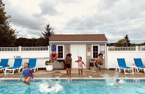Boothbay Harbor Hotel | Superior King Room - 1 King Bed