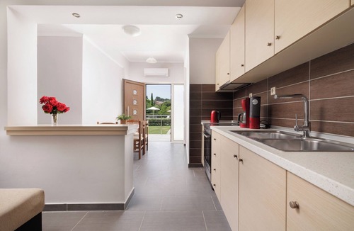 Dassia Apartment | Superior Pool-View Apartment – 50m to Dassia Beach