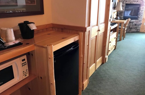 Two Harbors Hotel | Superior Shores