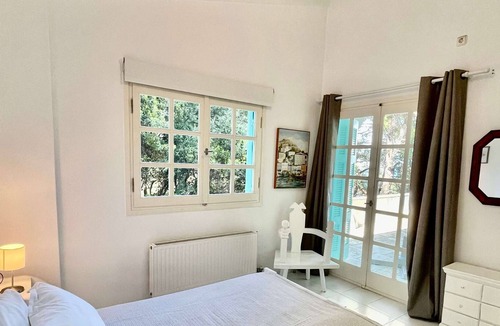Kanapitsa Villa | Supernova: Villa for 10 under the trees of Kanapitsa near the beach
