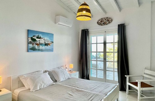 Kanapitsa Villa | Supernova: Villa for 10 under the trees of Kanapitsa near the beach