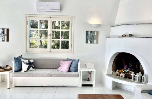 Kanapitsa Villa | Supernova: Villa for 10 under the trees of Kanapitsa near the beach