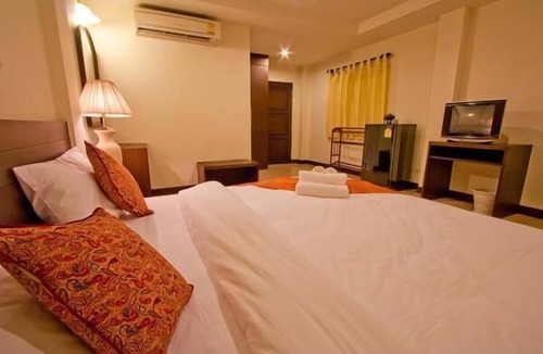 Khlong Song Ton Nun Hotel | Suphan Lake Hometel