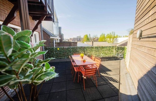 Stratum Apartment | Supreme 75m2 Two-Bedroom Apartment - VW142