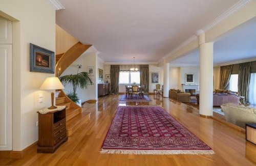 Kropia Villa | Supreme and Classy Pool Residence