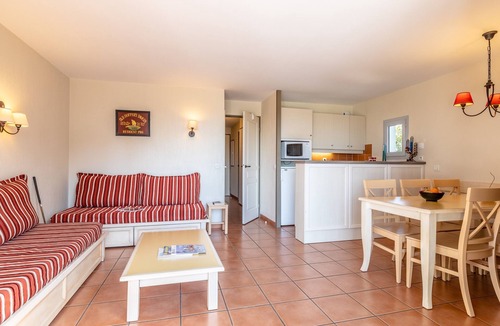 Arcangues Apartment | Sur le Golf D'arcangues et Face à la Rhune