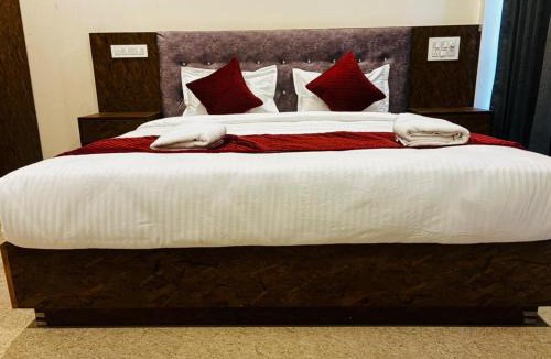 Mysore Hotel | Surabhi Comforts Inn