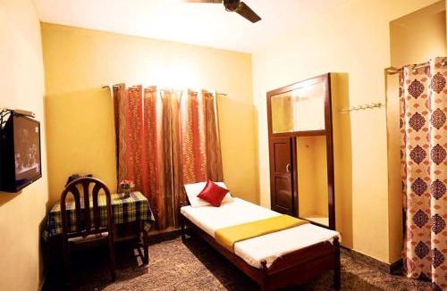 Angamali Hotel | Surabhi Suites