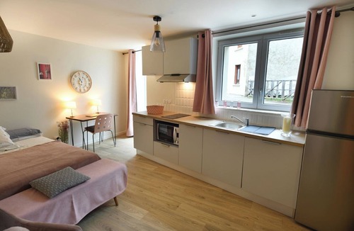 Arbent Apartment | SURAN La Source, a haven of pink and grey!