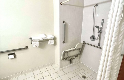 Prince Frederick Hotel | SureStay by Best Western Prince Frederick