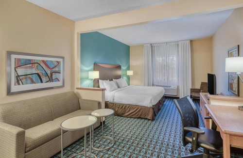 Mount Pleasant Hotel | SureStay by Best Western Mount Pleasant Racine