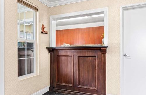Castro Valley Hotel | SureStay Hotel by Best Western Castro Valley