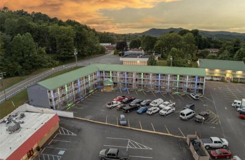 Summersville Hotel | SureStay Hotel by Best Western Summersville