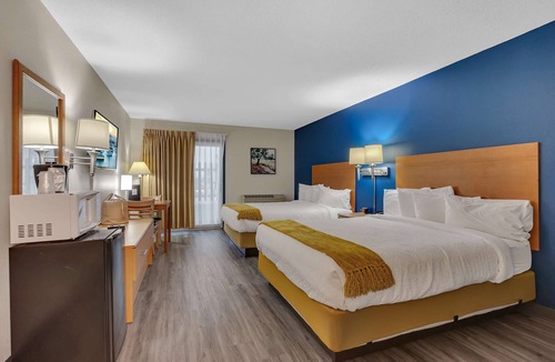 Spicer Hotel | SureStay Hotel by Best Western Spicer