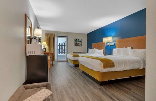 Spicer Hotel | SureStay Hotel by Best Western Spicer