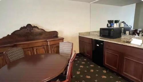 Eureka Hotel | SureStay Hotel by Best Western Eureka
