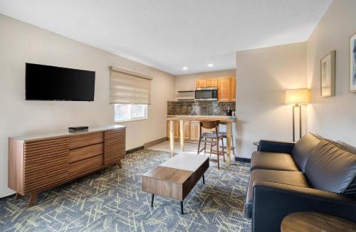 Montrose Hotel | SureStay Plus by Best Western Montrose