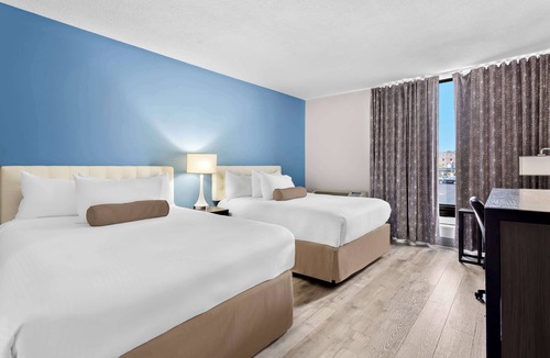 Windsor Hotel | SureStay Plus by Best Western Windsor