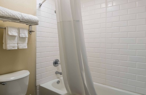 Jackson Hotel | SureStay Plus Hotel by Best Western Jackson