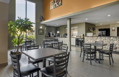 South Lethbridge Hotel | SureStay Plus Hotel by Best Western Lethbridge