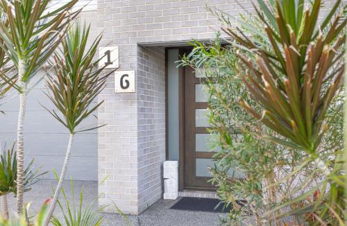 Yamba House | Surf and Dunes