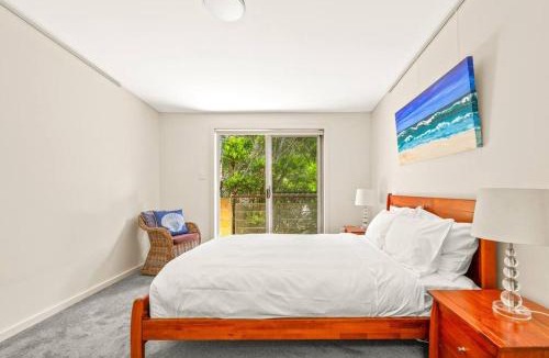 Avalon Beach Apartment | Surf at Avalon Beach and Laze on the Private Terrace
