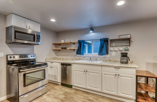 Otter Rock Cabin | Surf Haven Unit A w/fire pit walking distance to surfing beaches