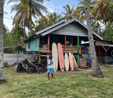 Sumbawa Barat Hostel | Surf House Hostel