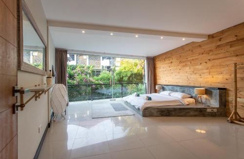 West Selemadeg Villa | Surf House Santai Villa Balian