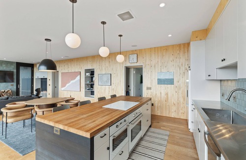 Warrenton House | Surf Pines/Ocean Views, Fire Pit & Fireplace