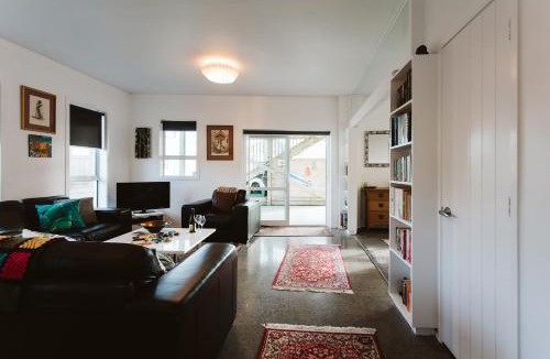 Rewa Villa | Surf's Up - pet-friendly Fitzroy lifestyle home