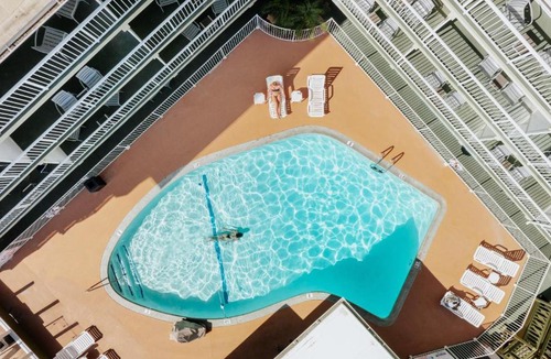 Pacific Beach Hotel | Surfer Beach Hotel