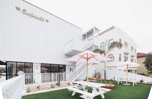 Wollongong Hotel | Surfside 22