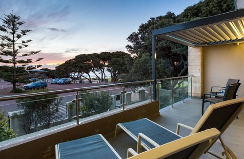 Yallingup House | Surfside 8 Spacious Retreat on Yallingup Beach