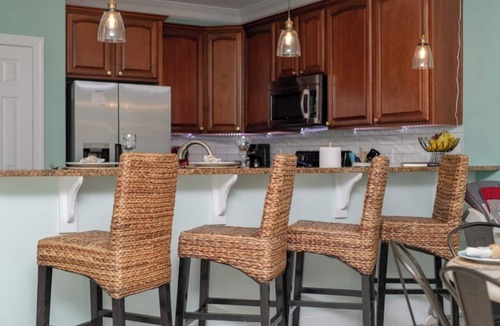 Surfside Beach House | Surfside Beach 5 Bdr, Walk 2 Beach, Priv Pool, Putt Green, Golf Cart