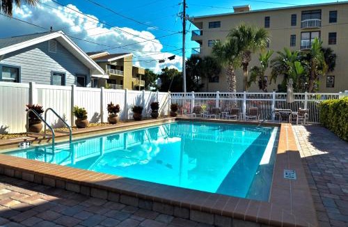 Clearwater Beach Apartment | Surfside Condos 202