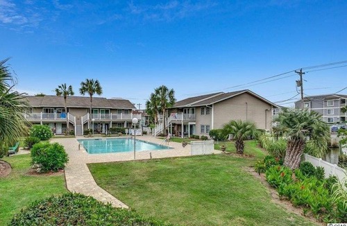 Surfside Beach Apartment | Surfside Floral Villas E17