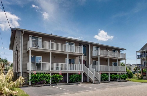Surfside Beach Apartment | Surfside Floral Villas E17