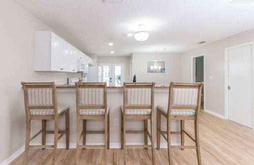 Chandler Park House | Surfside Hideaway - NEWLY Renovated Townhome