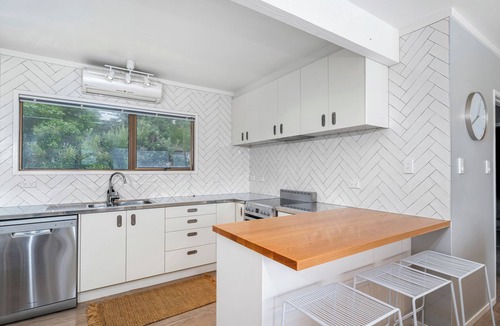 Whiritoa House | Surfside Sanctuary - Whiritoa Holiday Home