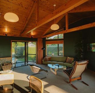 Hapuku House | Surfwatch House