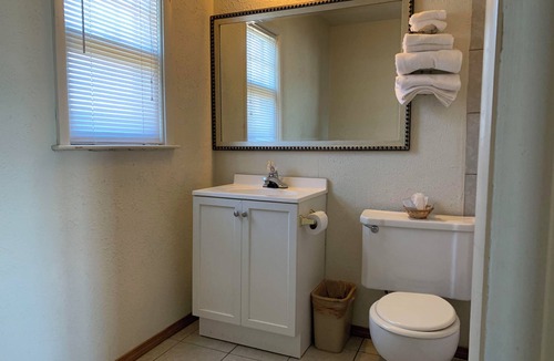Ottawa Hotel | Surrey Motel